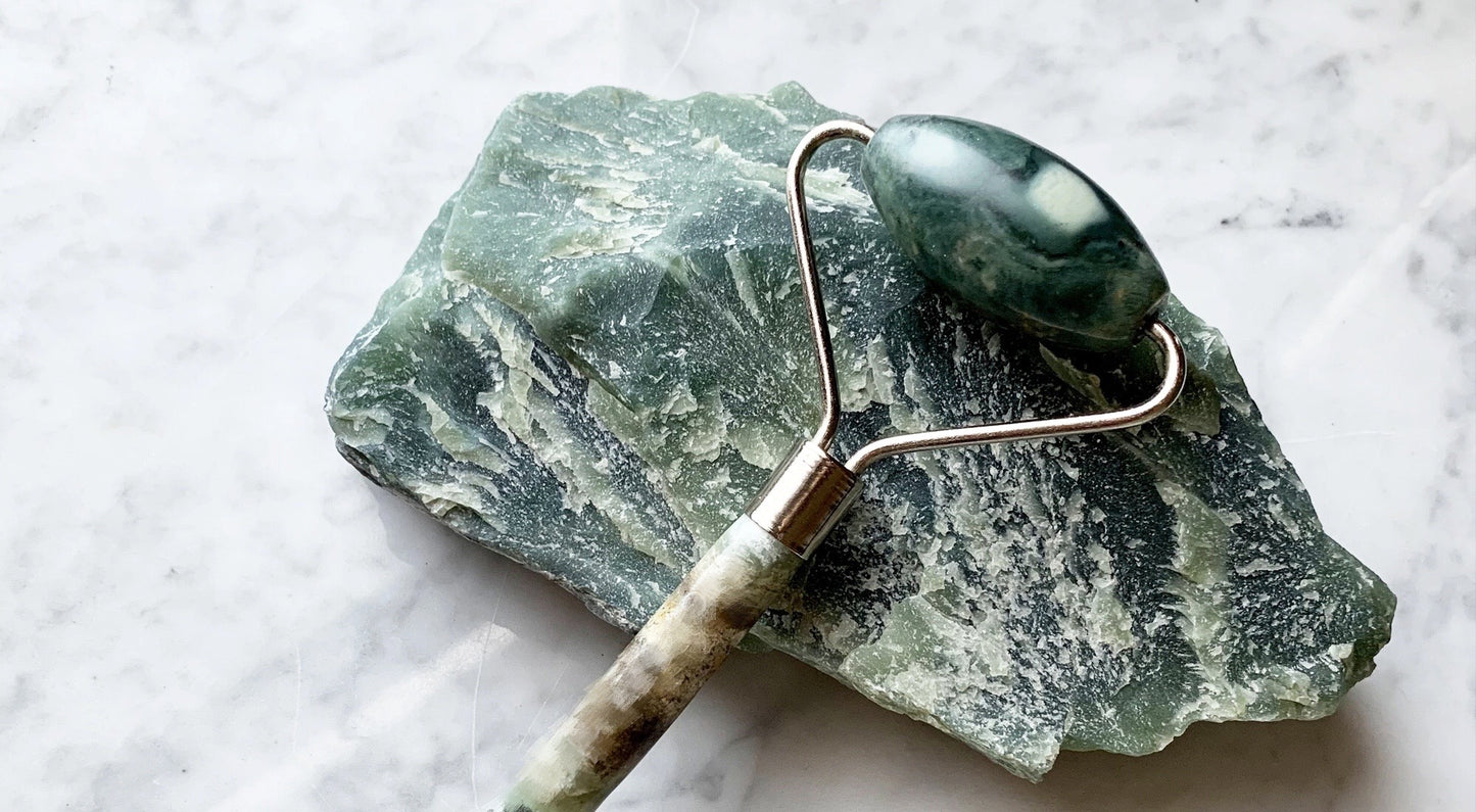 Jade Facial Roller | Moon Charged image 0